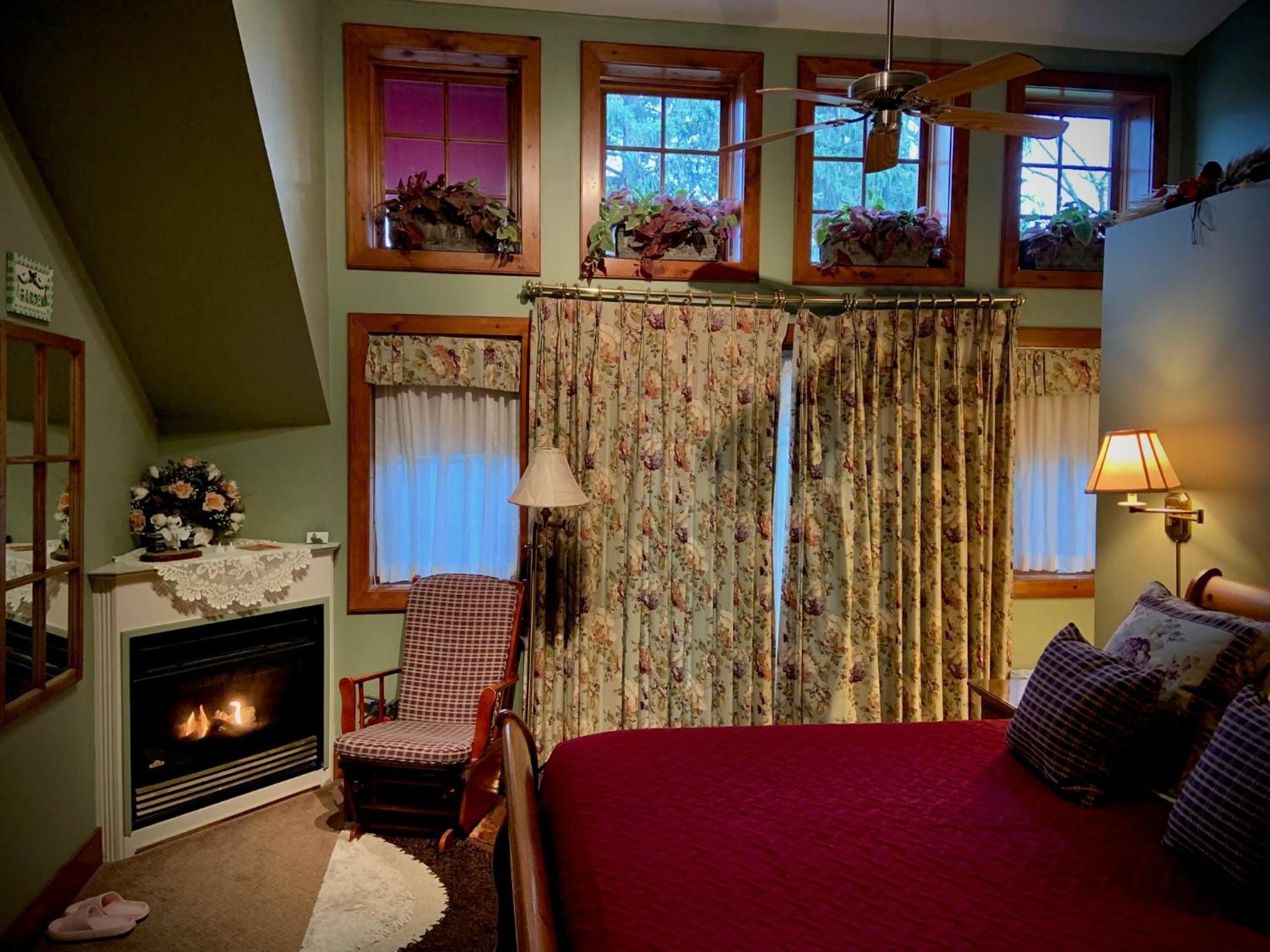 Weatherpine Inn Niagara-on-the-Lake Esterno foto